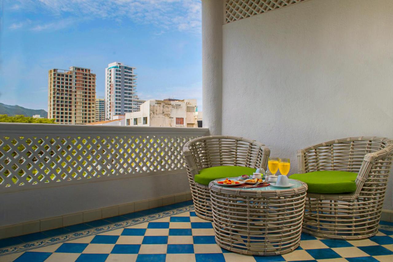 Uguana Nuka, balcón con vista a la ciudad