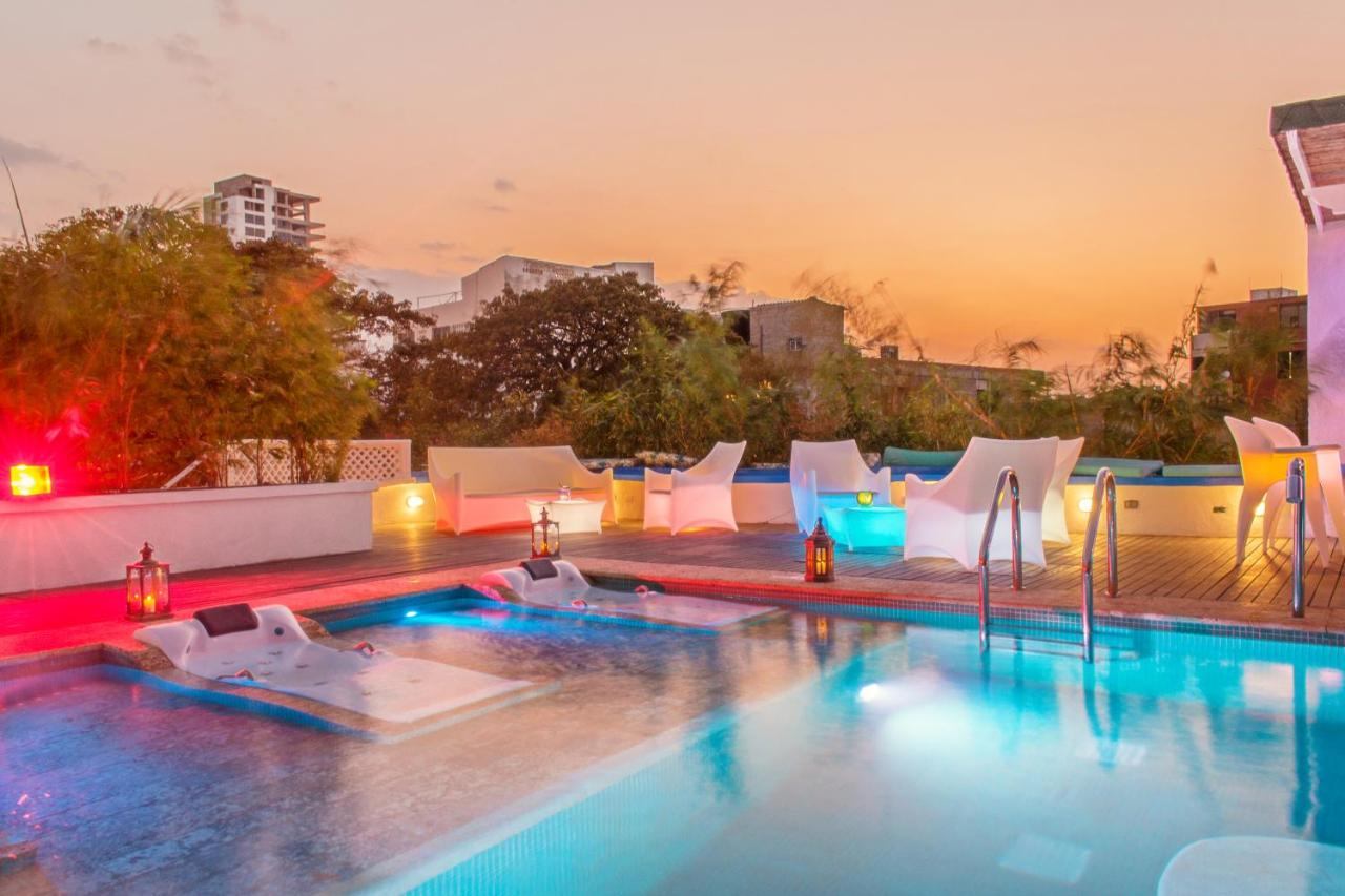 Atardecer en la piscina